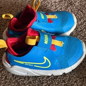Nike toddler shoes size 7c barley worn